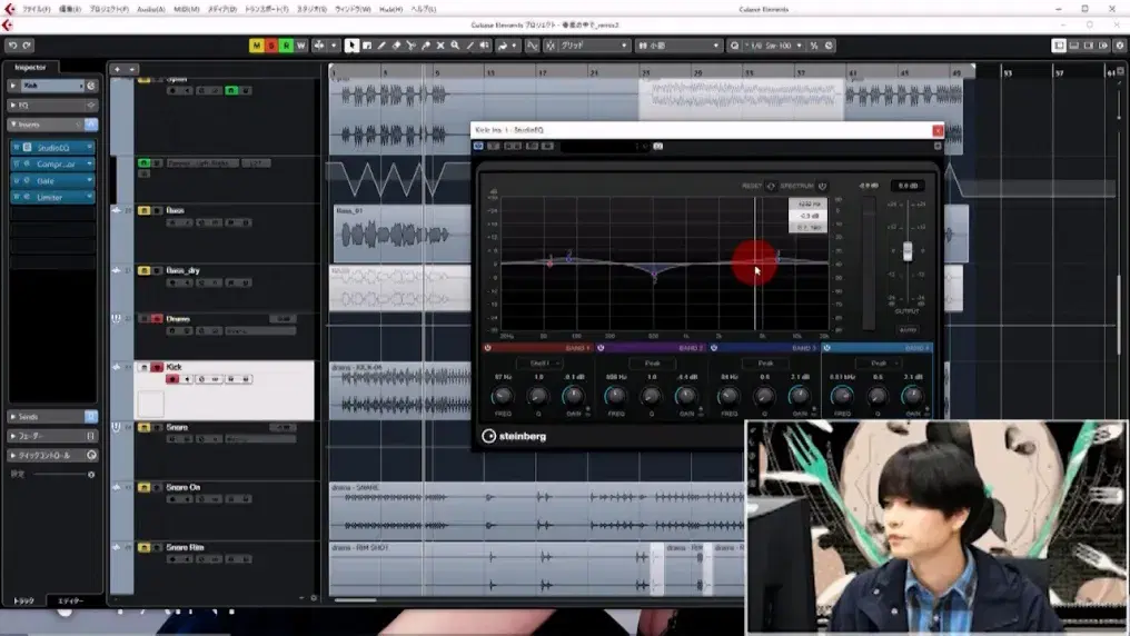 作曲をしている様子