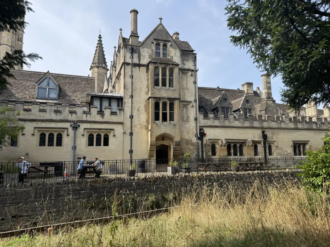 オックスフォード大学