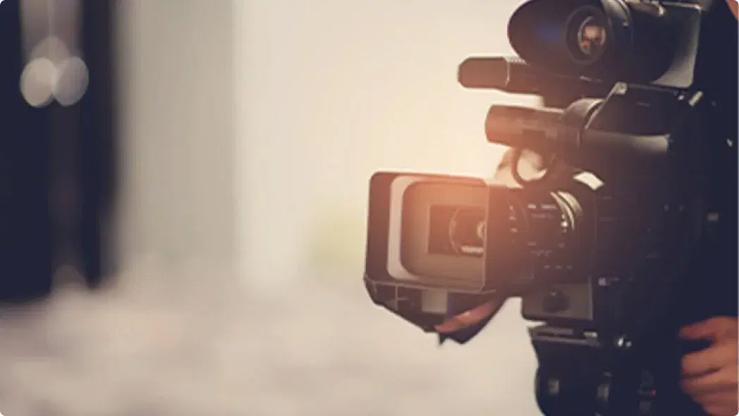 カメラを構えている様子