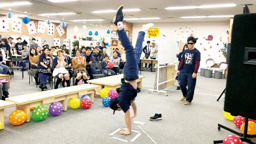 仲間と楽しむキャンパスイベントのイメージ画像