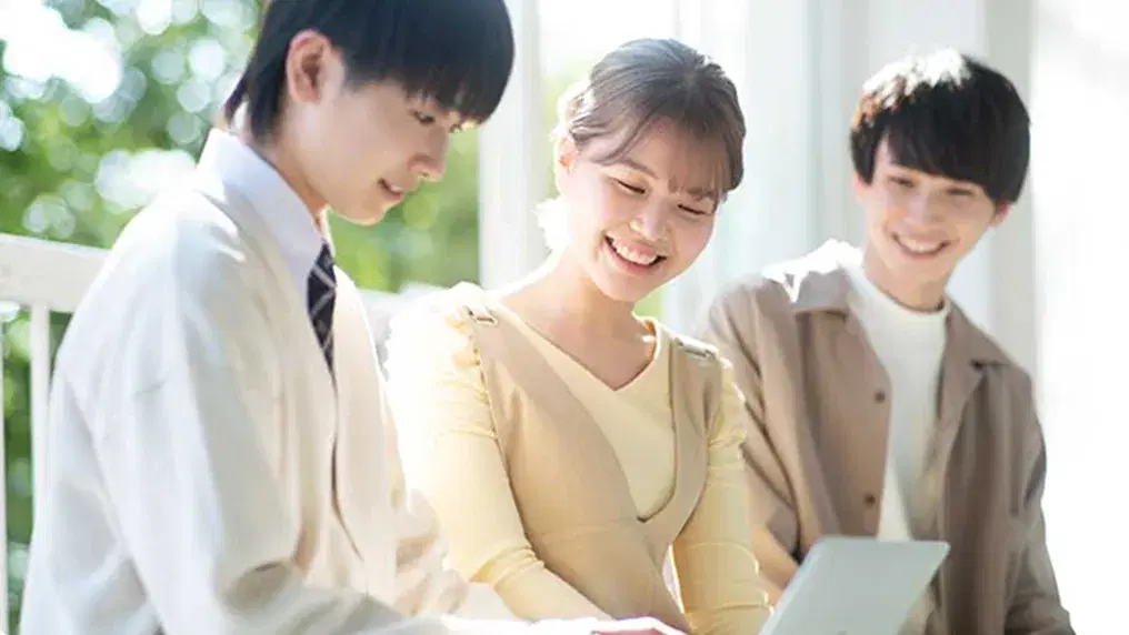 制服を着た男性