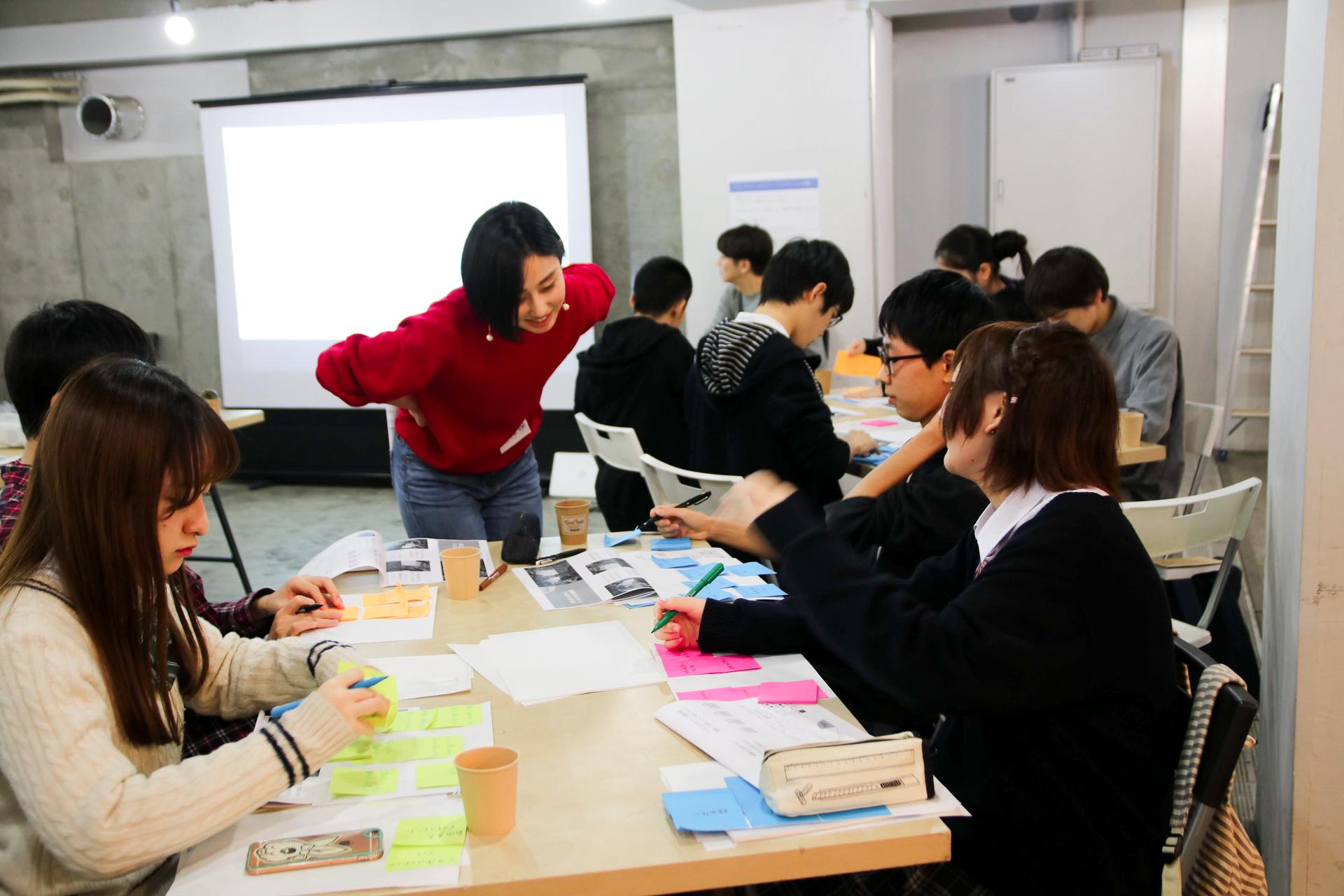 ～経産省「未来の教室」実証事業～<br>角川ドワンゴ学園、グルーヴノーツ、ミミクリデザイン<br>機械学習による課題解決を体験的に学ぶプログラムを開発<br>N中等部で実証開始し、「STEAMライブラリー」で公開を予定