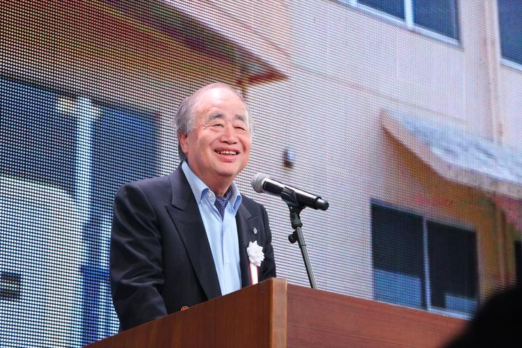 【平成29年度入学式】角川歴彦理事による祝辞のサムネイル