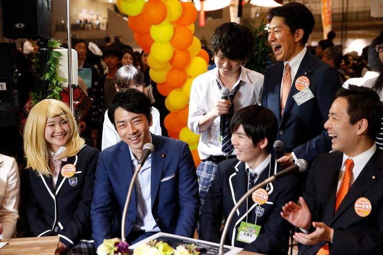 【N高文化祭2017】番外編～小泉進次郎さん&小池百合子さんにN高生が質問攻めのサムネイル