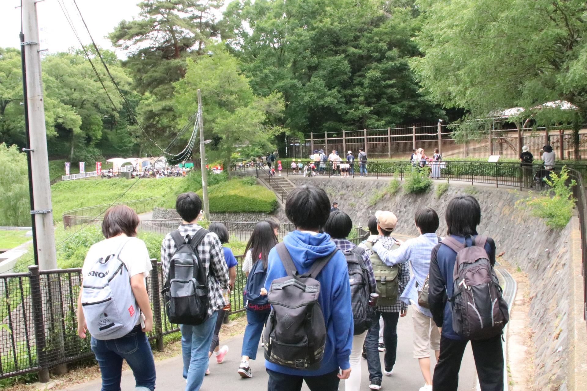 多摩動物公園で校外学習「動物たちの観察日記」