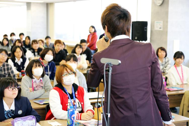 【プロジェクトN】伊東歌詞太郎氏による特別授業<br>「実行教室　～失敗しても一歩踏み出し続けるために～」のサムネイル
