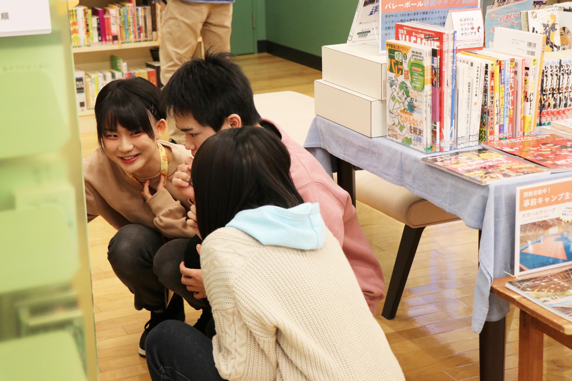 【職業体験】1冊の本をみんなで“冒険する”～最先端の図書館で集団読書を体験～