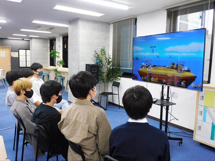 【池袋】ダンスサークルも創設！サークル活動も始まり<br>放課後も充実のキャンパスライフのサムネイル