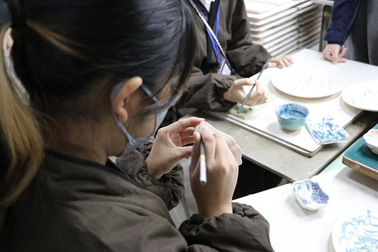 【職業体験】陶器ざんまいの4泊5日　マグカップでマーケティングを学ぼう！のサムネイル