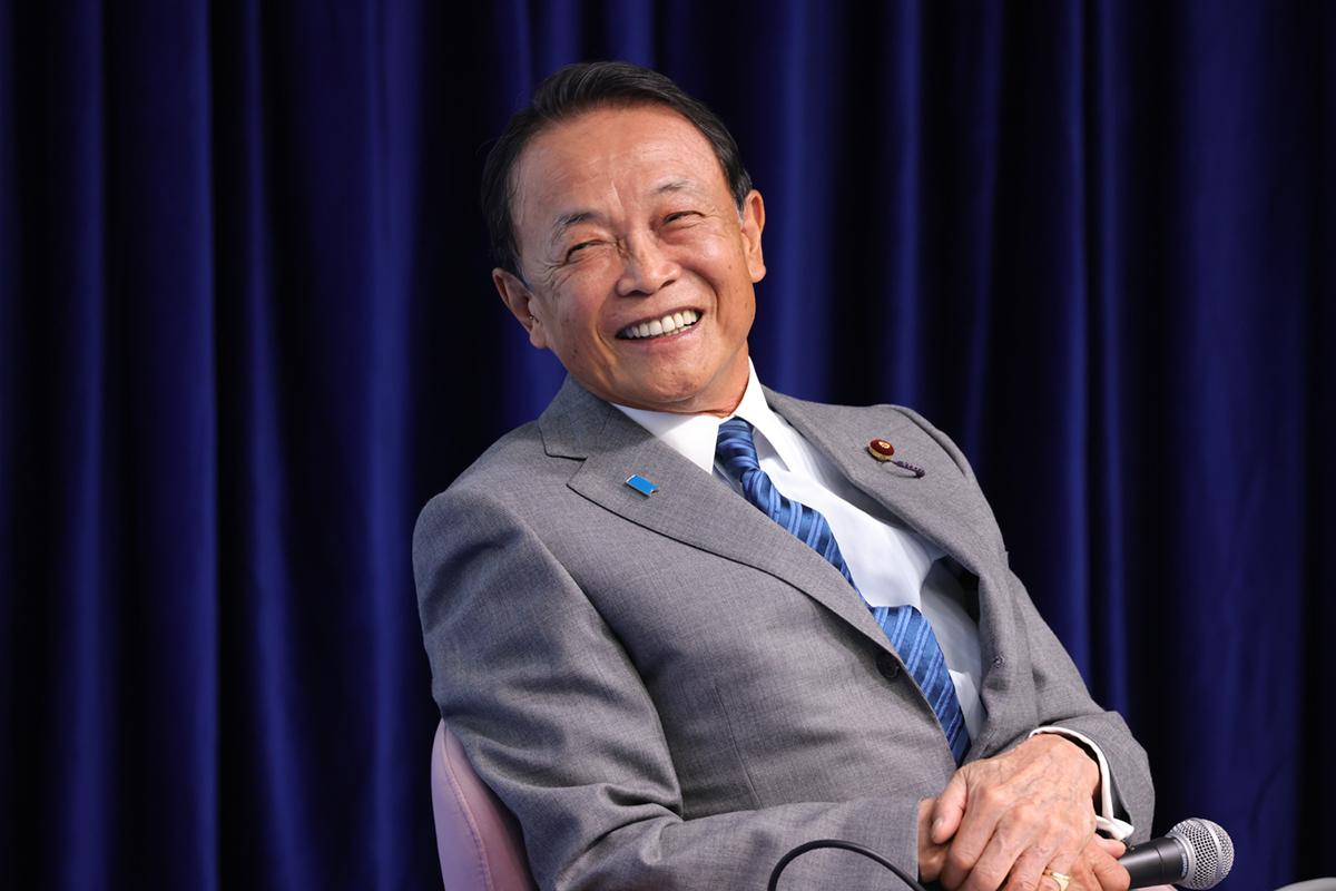 【政治部】特別講義「麻生太郎自民党副総裁と考える『経済と日本の未来』」