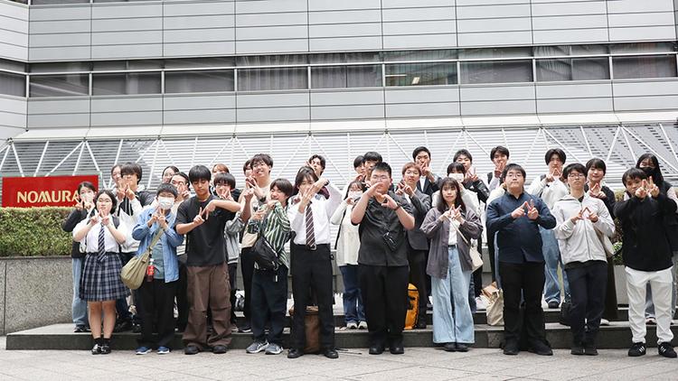 【N高グループ投資部】野村ホールディングスへの企業訪問で<br>「経済の現場」を体感! のサムネイル