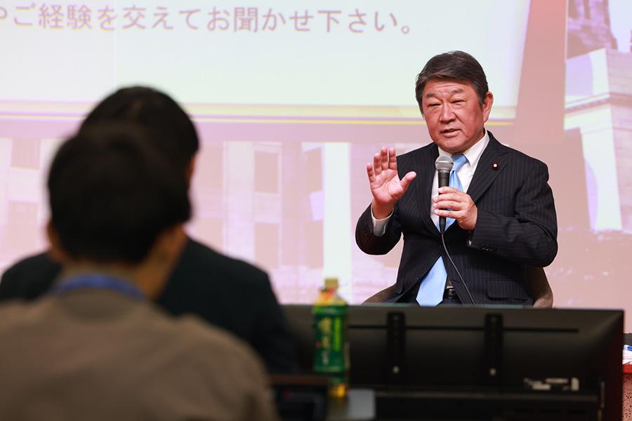 【N/S高政治部】政治家に直接質問!<br>~自民党幹事長・茂木敏充氏による特別講義~