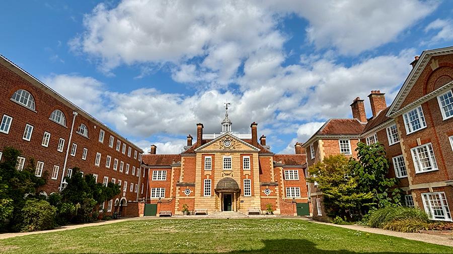 【留学プログラム】名門の街で広がる未来 13日間の挑戦!「オックスフォードサマープログラム」